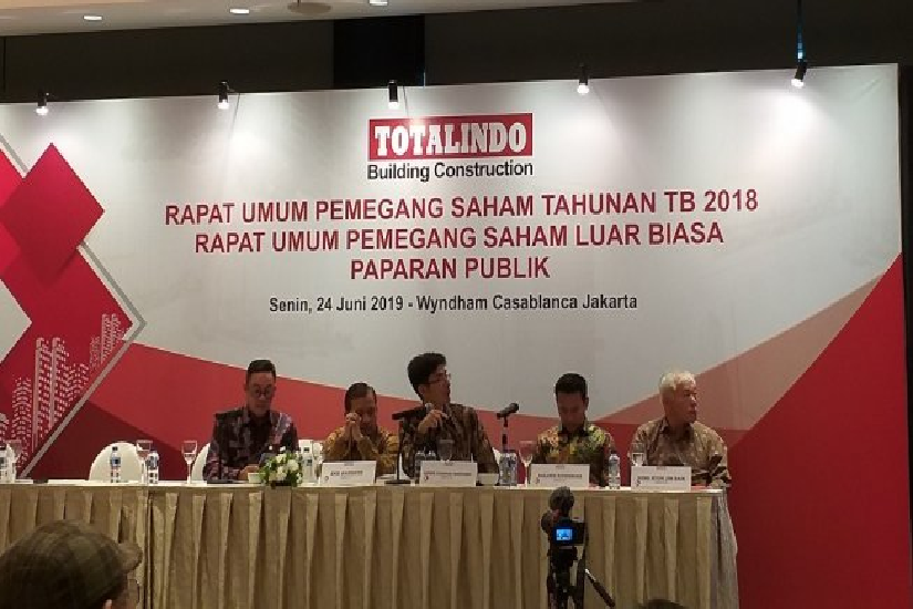 TOTALINDO EKA PERSADA (TOPS) RAIH PINJAMAN DARI PEMEGANG SAHAM